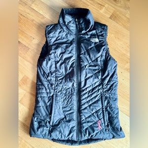 NWT - THE NORTH FACE “Breast Cancer Awareness Reversible Insulated Vest” Size: M